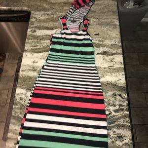 I’m selling this colorful maxi dress